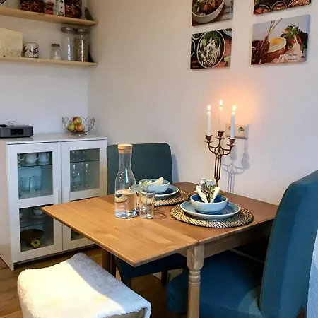 Top Location • Family-Friendly • Parking • Netflix Apartment