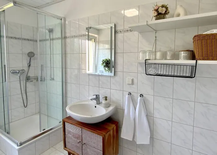 Top Location • Family-Friendly • Parking • Netflix 아파트