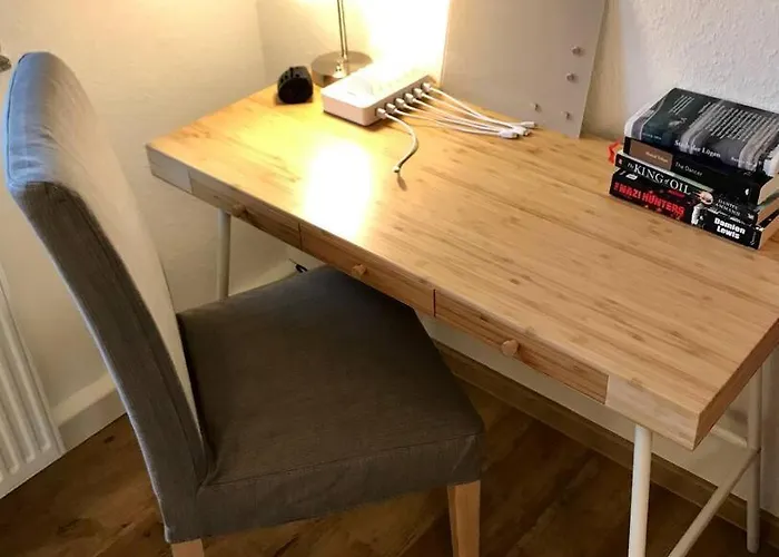 Top Location • Family-Friendly • Parking • Netflix 아파트